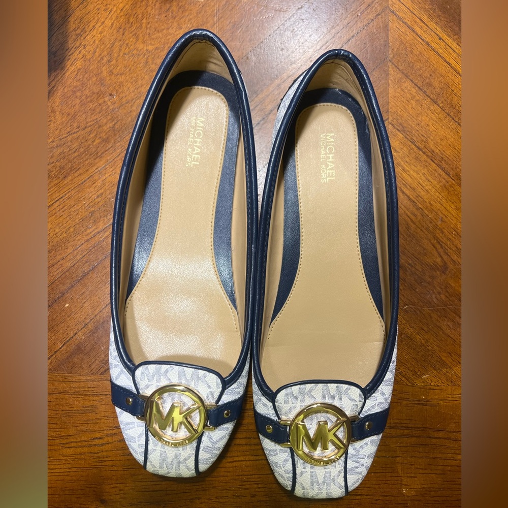 Michael Kors Navy and White Flats